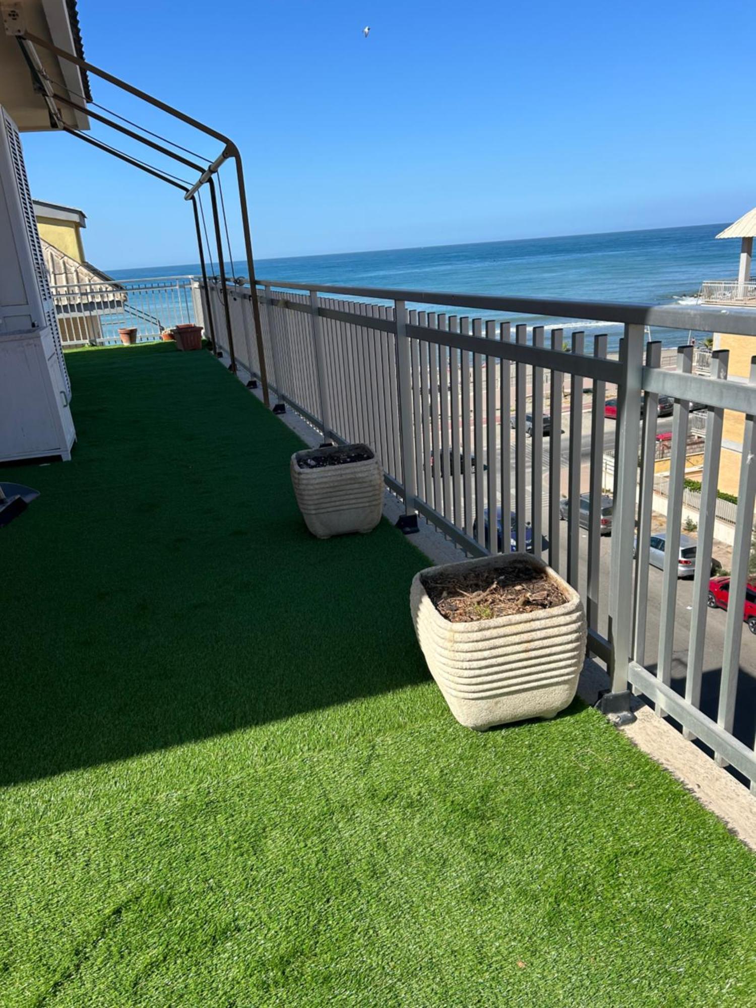 Apartamento Front Sea Luxury Lido di Ostia Exterior foto
